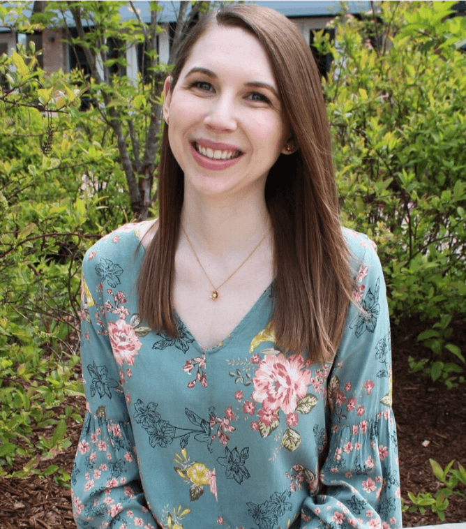 Cayla Farmer headshot