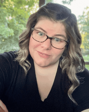 Andrea Davis headshot